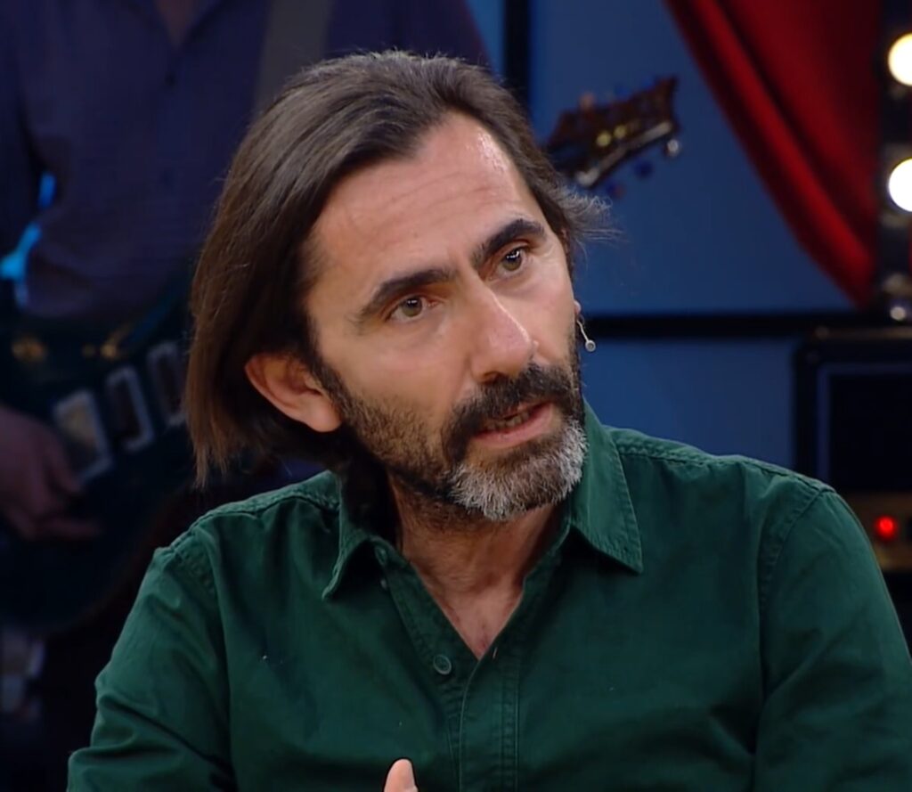 peker açıkalın