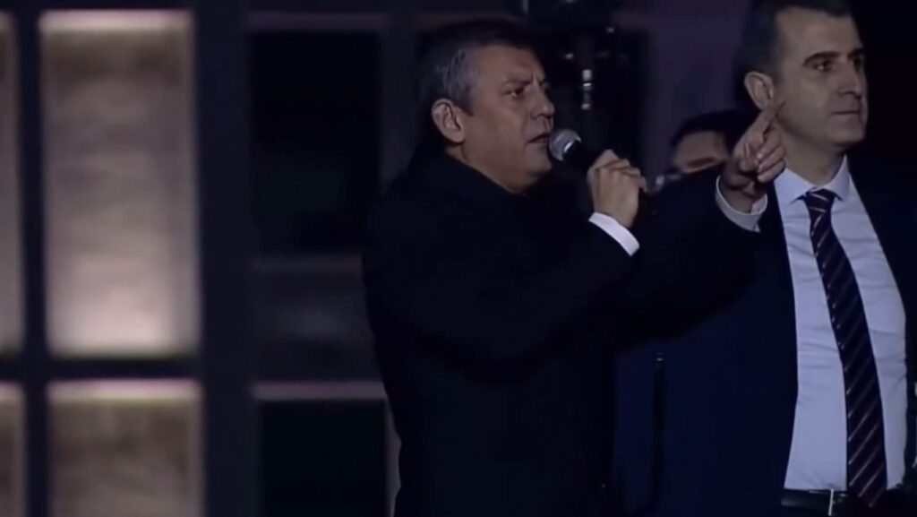 özgür özel