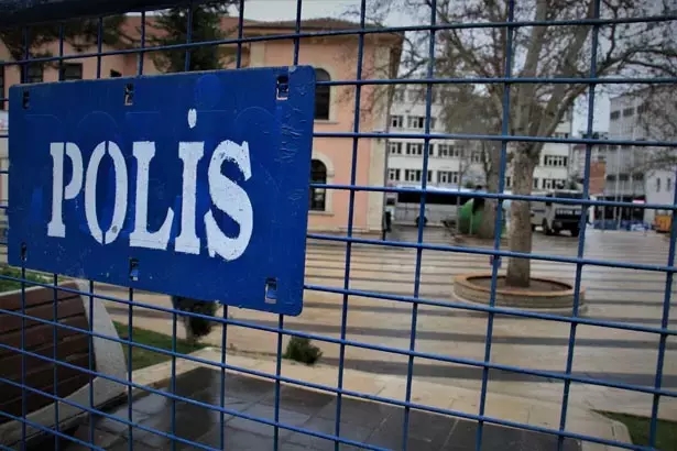 polis