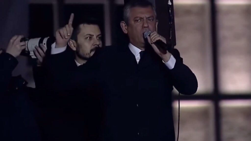 özgür özel