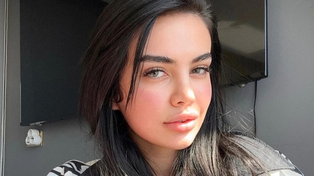 ece ronay
