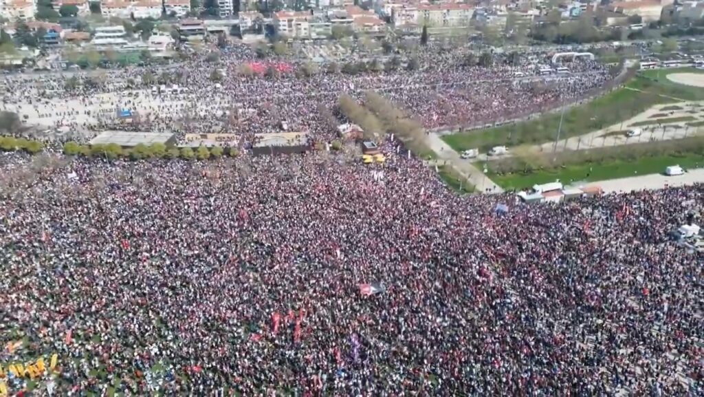 AW423085_03